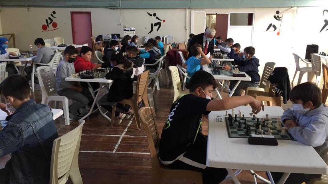 Okulumuz İlçemizde Yapılan Satranç Turnuvasına Katıldı